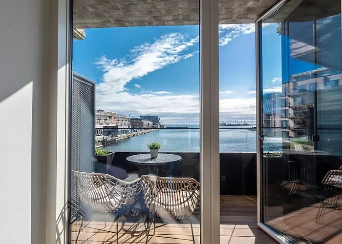 Brand New & Full Sea View In Appartement *