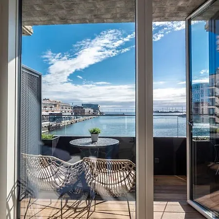 Brand New & Full Sea View In Appartement *