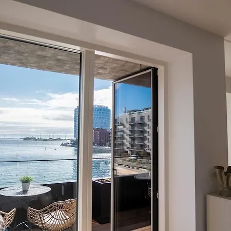 Brand New & Full Sea View In 公寓